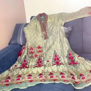beautiful pakistani dress